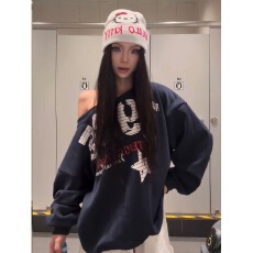 批发2026新款<b class='q'>街头</b>设计感斜肩卫衣女春秋季宽松显瘦百搭潮牌上衣服ins