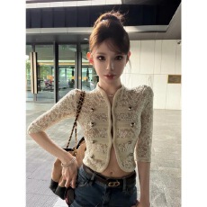 批发法式洋气绝美媛风纯欲镂空设计金属扣<b class='q'>蕾丝</b>衫女2026早秋新款上衣