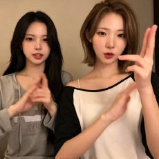 批发韩式小众ins慵懒纯欲风时尚百搭字母印花抽绳撞色长袖<b class='q'>t</b><b class='q'>恤</b>女士上衣