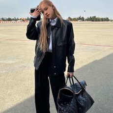批发<b class='q'>明星</b><b class='q'>同款</b>黑色pu皮衣外套女短款廓形美式高级感复古机车服夹克上衣