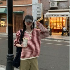批发韩系设计感撞色圆领针织衫<b class='q'>女</b>早秋2025<b class='q'>新款</b>小众学院风宽松显瘦上衣