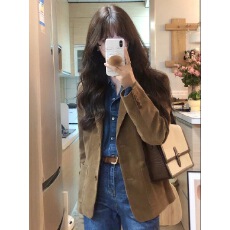 批发今年流行春秋季新款<b class='q'>小</b><b class='q'>西服</b>高级感气质优雅驼色灯芯绒外套<b class='q'>女</b>小个子