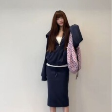 批发套装女2026秋季纯欲辣妹高级感长袖<b class='q'>卫衣</b><b class='q'>开衫</b>外套高腰半身裙两件套
