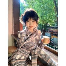 批发小香风一字领长袖毛衣针织<b class='q'>连衣裙</b>秋季新款修身显瘦包臀裙短裙裙子