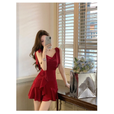 批发2026新款夏季女装辣妹短裙高端高级感红色吊带<b class='q'>连衣裙</b>子小众设计感
