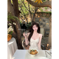 批发法式白色蕾丝提花V领吊带<b class='q'>连衣裙</b>女夏季松弛感甜美气质显瘦长裙子
