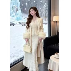批发御姐风超好看V领上衣鱼尾<b class='q'>半身裙</b>两件套装气质一整套ootd穿搭26春