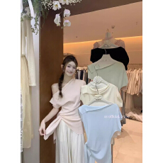 批发纯欲风性感斜肩短袖<b class='q'>针织衫</b>女ins新款<b class='q'>不规则</b>修身