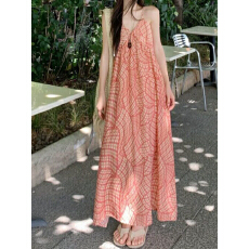 批发波西米亚<b class='q'>复古</b>吊带连衣裙女夏新疆旅游海边度假风<b class='q'>长裙</b>