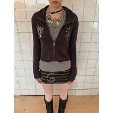 批发杂食universe <b class='q'>复古</b>慵懒可爱具像化烫钻条纹包臀半身裙女秋短裙