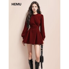 批发红色<b class='q'>长袖</b><b class='q'>连衣裙</b>法式小个子订婚圣诞敬酒礼服miu系千金高级感秋冬