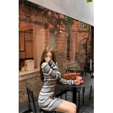 批发韩版撞色条纹长袖针织<b class='q'>连衣裙</b>女<b class='q'>夏季</b>新款修身纯欲POLO领包臀短裙子