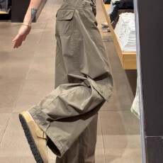 美式复古宽松弯刀裤女新款大码胖mm设计感多口袋直筒休闲工装裤子