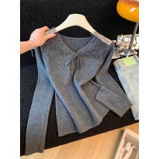 批发实拍  冬季新款V领拼蕾丝系带女人味修身显瘦羊毛针织<b class='q'>打底衫</b>潮