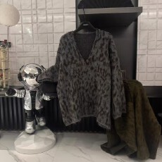 批发气质姐姐秋季豹纹<b class='q'>个性</b>柔软大板型V领套头毛织