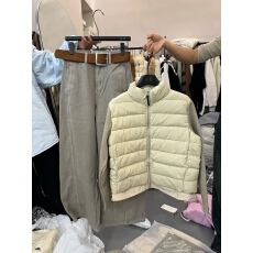 批发2025针织拼接<b class='q'>羽绒服</b><b class='q'>女</b>短款轻薄保暖面包服外套卡其色拼接<b class='q'>羽绒服</b>