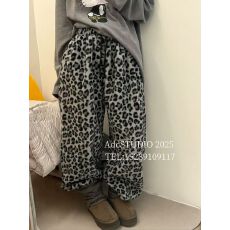 批发东room2025冬季新款豹纹休闲<b class='q'>裤</b>女宽松显瘦百搭直筒加绒阔腿长<b class='q'>裤</b>
