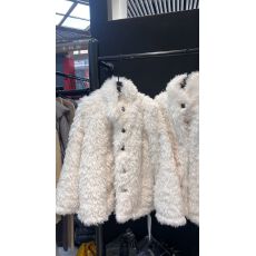 2025冬季新款韩版气质百搭宽松显瘦加厚保暖毛绒绒外套女潮