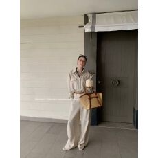 批发老钱风休闲<b class='q'>套装</b>女<b class='q'>欧洲站</b>2026年春季新款丝巾长袖衬衫阔腿裤两件套