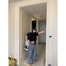 批发爆款复古双腰头直筒<b class='q'>牛仔</b><b class='q'>裤</b>女春夏高街设计感宽松显瘦阔腿<b class='q'>裤</b>子