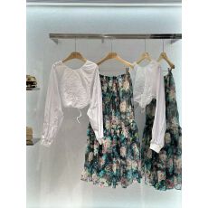 批发贵气感御姐穿搭多巴胺海边度假白色镂空衬衫印花半身裙套装<b class='q'>女</b>春夏