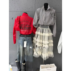 批发   韩系设计字母防晒外套+包包套装