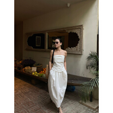 批发简约纯白色气质花苞遮胯<b class='q'>显瘦</b>设计2026年夏季女时尚百搭半裙套装