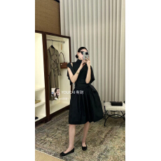 批发大头花Water韩版<b class='q'>时尚</b>气质百搭显瘦针织衫两件套+高腰半身裙套装