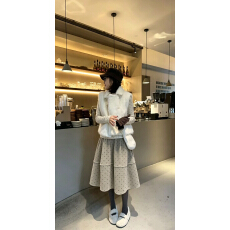 批发2026简约休闲早秋新款韩系设计爱心点花苞裙裙子