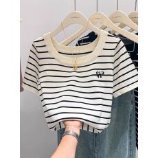 批发<b class='q'>黑白条纹</b>正肩短袖针织衫女<b class='q'>t</b><b class='q'>恤</b>冰丝夏独特蝴蝶结刺绣上衣