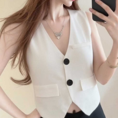 批发2026夏季<b class='q'>韩版</b>百搭新款小香风V领纯色软糯短款包芯丝针织背心开衫