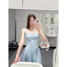 批发蓝色蕾丝镂空吊带连衣裙女夏季收腰领证<b class='q'>礼服</b>度假海滩法式长款裙子