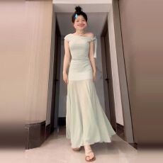 批发法式绿色<b class='q'>网纱</b>拼接连衣裙子女夏季2026新款气质绝美高级感包臀长裙