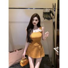 批发辣妹桔色<b class='q'>花朵</b>针织吊带女收腰显瘦方领无袖背心开叉上衣