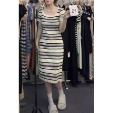 批发高级感条纹方领炸街<b class='q'>短袖</b>针织<b class='q'>连衣裙</b>女夏季韩系慵懒休闲初恋<b class='q'>连衣裙</b>
