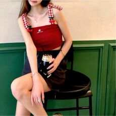 批发辣妹纯欲性感短款无袖设计吊带<b class='q'>上衣</b>