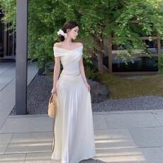 批发法式气质纯欲风海边度假风套装女夏一字肩上衣a字半身<b class='q'>长</b><b class='q'>裙</b>两件套