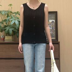 2026年夏季新款百搭洋气时尚简约洋气温柔叠穿无袖显瘦单排扣背心