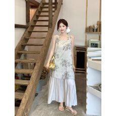 批发2026夏季新款复古设计感别致长裙子法式缎面印花拼接<b class='q'>背心</b>连衣裙女