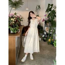 批发甜美碎花盘扣连衣裙女夏季2025新款收腰显瘦中<b class='q'>长款</b>设计感<b class='q'>背心</b>裙子