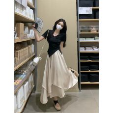 批发新款纯欲风V领不规则短袖T恤+缎面半身长裙<b class='q'>两件套</b>女学生