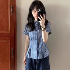 批发短款蓝色条纹短袖<b class='q'>衬衫</b>上衣女款夏季设计感小个子修身显瘦翻领<b class='q'>衬衣</b>