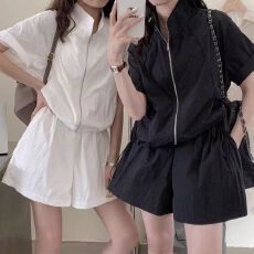 批发韩系小个子休闲运动防晒套装女夏季工装冲锋衣外套阔腿<b class='q'>短</b>裤两件套