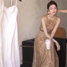 批发法式<b class='q'>复古</b>无袖扭结大摆<b class='q'>连衣裙</b>设计感收腰长裙