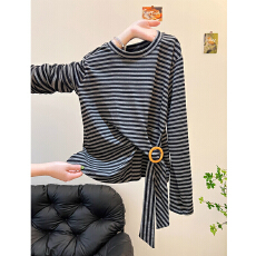 批发【实价】复古撞色条纹<b class='q'>打底衫</b>女内搭设计感不规则绑带收腰长袖上衣
