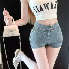 批发时尚<b class='q'>百搭</b>高腰显瘦牛仔<b class='q'>裤</b>潮夏季新款性感辣妹风紧身包臀A字短<b class='q'>裤</b>女