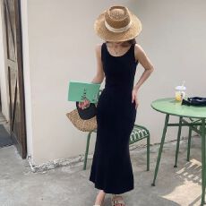 批发已出货灰色<b class='q'>背心</b>裙针织连衣裙女装无袖性感修身包臀中<b class='q'>长裙</b>