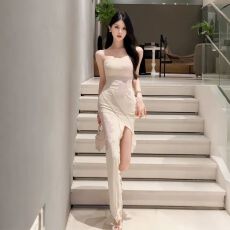 批发已出货烫钻抹胸<b class='q'>连衣裙</b>女夏季小个子修身性感气质开叉<b class='q'>包臀</b>长裙