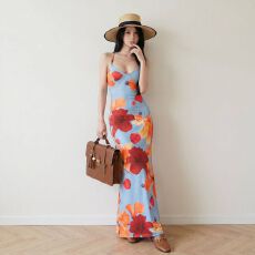 批发已出货花吊带<b class='q'>连衣裙</b>女2026新款多巴胺穿搭性感露背<b class='q'>包臀</b>裙子