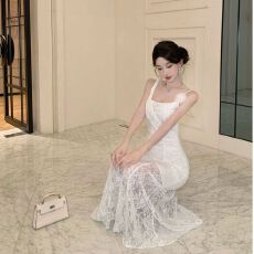 批发已出货吊带绝美<b class='q'>连衣裙</b>女夏季白色气质性感收腰<b class='q'>包臀</b>鱼尾长裙